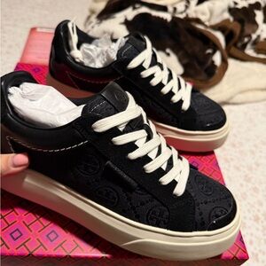 Tory Burch Sneaker